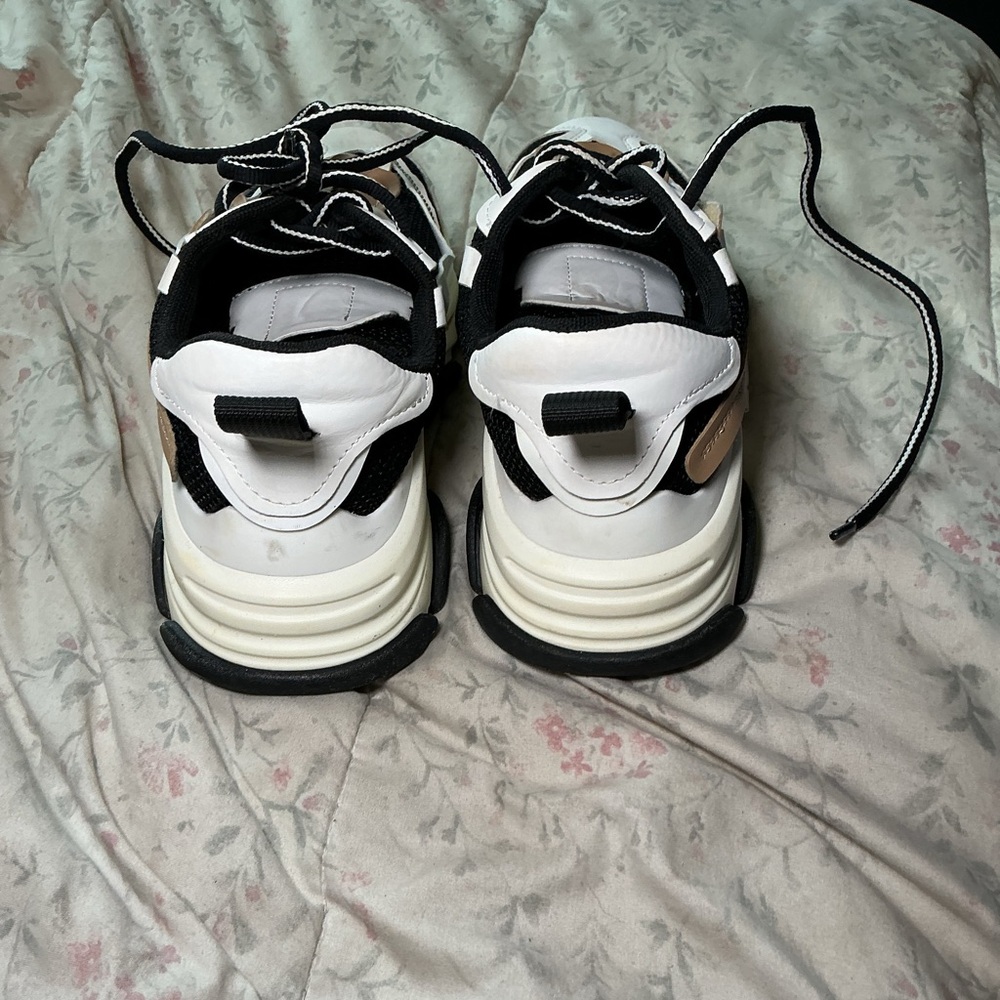 Steve Madden Possession Chunky Dad Sneakers – Size 9.5M – Black/White/Beige - Picture 5 of 7